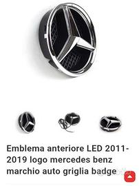 Emblema anteriore mercedes 