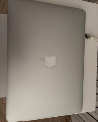 MacBook Pro 2013 libero da icloud