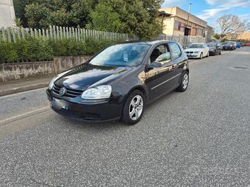 Volkswagen Golf 1.6 16V FSI 3p. Sportline