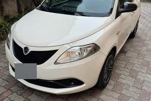 Lancia Ypsilon 1.2 Gold