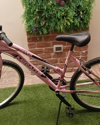 Bici NUOVA colore rosa raggio 26