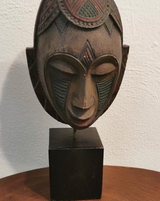Maschera artigianato etnico/africano tribale. 