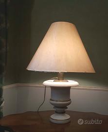Lampada classica con vaso marmo