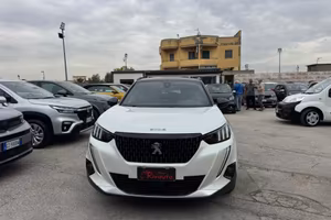 PEUGEOT 2008 BlueHDi 130 S&S EAT8 GT Pack