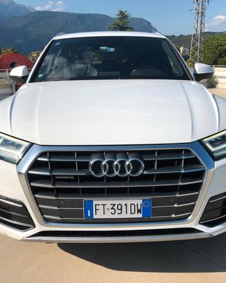 Audi SLine Q5 40 2.0 tdi Sport quattro 4x4 190 E6
