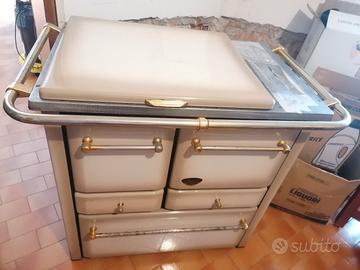 stufa a legna Lincar con forno
