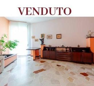 Appartamento di 81 m² con 3 locali e box auto a Se
