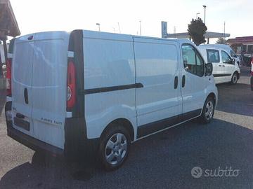 VIVARO TRAFIC 2.0 CDTI FURGONE TETTO BASSO