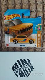 HOT WHEELS BMW 2002 1/64 1:64