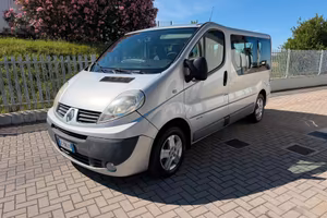 Renault Trafic T27 2.5 dCi/150 PC-TN Passenger Com