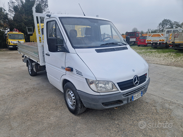 Mercedes Sprinter con ribaltabile