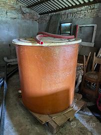 Tino per Vendemmia con damigiane