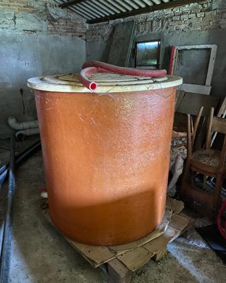 Tino per Vendemmia con damigiane