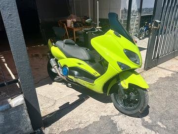 Yamaha tmax