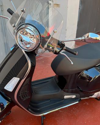 Splendita VESPA GTS SUPER 300