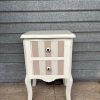 Comodino shabby chic