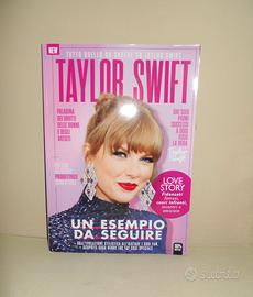 TAYLOR SWIFT, Rivista Fotografica Autobiografica