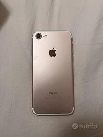 Cellulare iphone 7  per ricambio pezzi