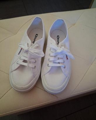 superga bambino
