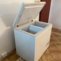 Congelatore a pozzetto Indesit