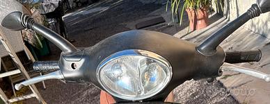 Plastica vespa 125 et4