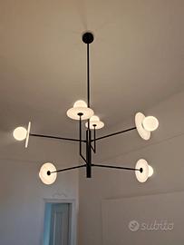 LAMPADARIO DI DESIGN PER SOFFITTI ALTI – EFFETTO W
