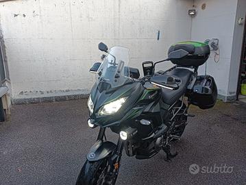 Kawasaki versis 1000 Grand tourer 