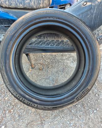 Gomme Momo 215/50R17 - 95 W