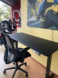 Scrivania regolabile elettricamente