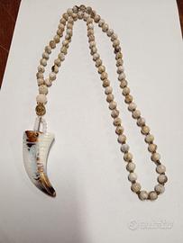 Collana con dente di squalo