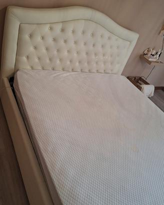 Letto matrimoniale