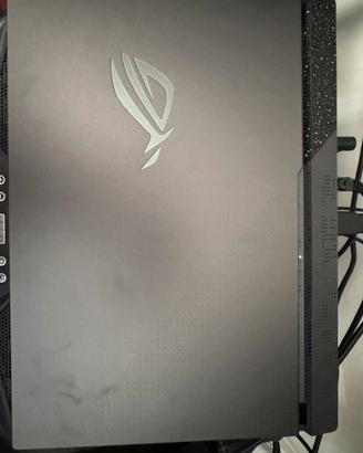 ASUS ROG Strix G15 PC Gaming poss di accessori