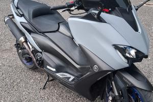 Yamaha T max 560 2021