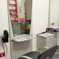 intero salone per parrucchiere