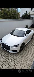 Audi TT MK3 2.0 TDI S-Line