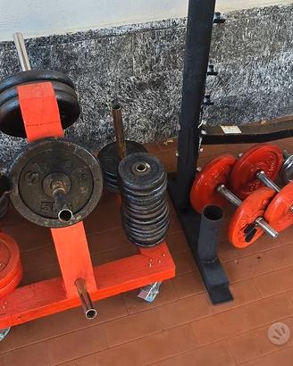 Bilanciere e vari pesi - omaggio 2 panche