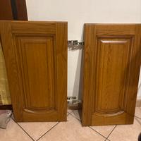 Sportelli in legno cucina