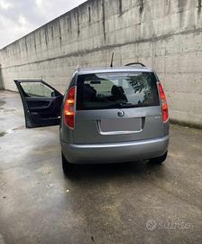 Skoda Roomster benzina
