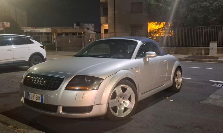 audi tt cabrio 1.8 T 180 cv