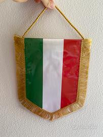Gagliardetto tricolore italiano