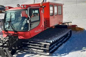 Battipista gatto neve Kässbohrer pistenbully 300