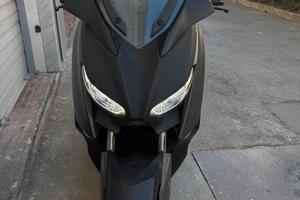 XMAX 300