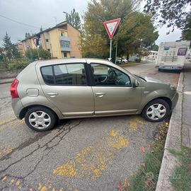 Dacia Sandero 1400 GPL  anno 2010