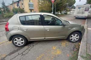 Dacia Sandero 1400 GPL  anno 2010