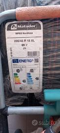 matador 235/45/R18 nuove 