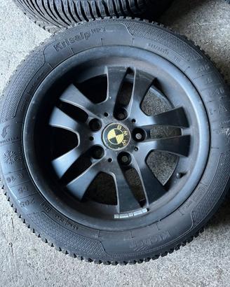 4 cerchi r16 BMW + gomme invernali