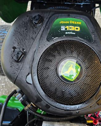 trattorino tagliaerba John deere
