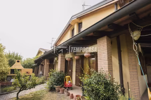 VILLA INDIPENDENTE CON GIARDINO, TAVERNA E DOPPIO