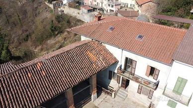 Rustico / Casale di 142 m² con 4 locali a Viale