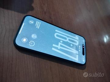 Iphone 16 Black 128 giga. Garanzia + 5 cover